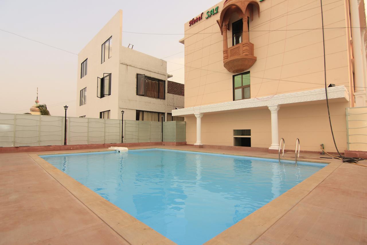שירדי Hotel Sai Dharam Palace מראה חיצוני תמונה